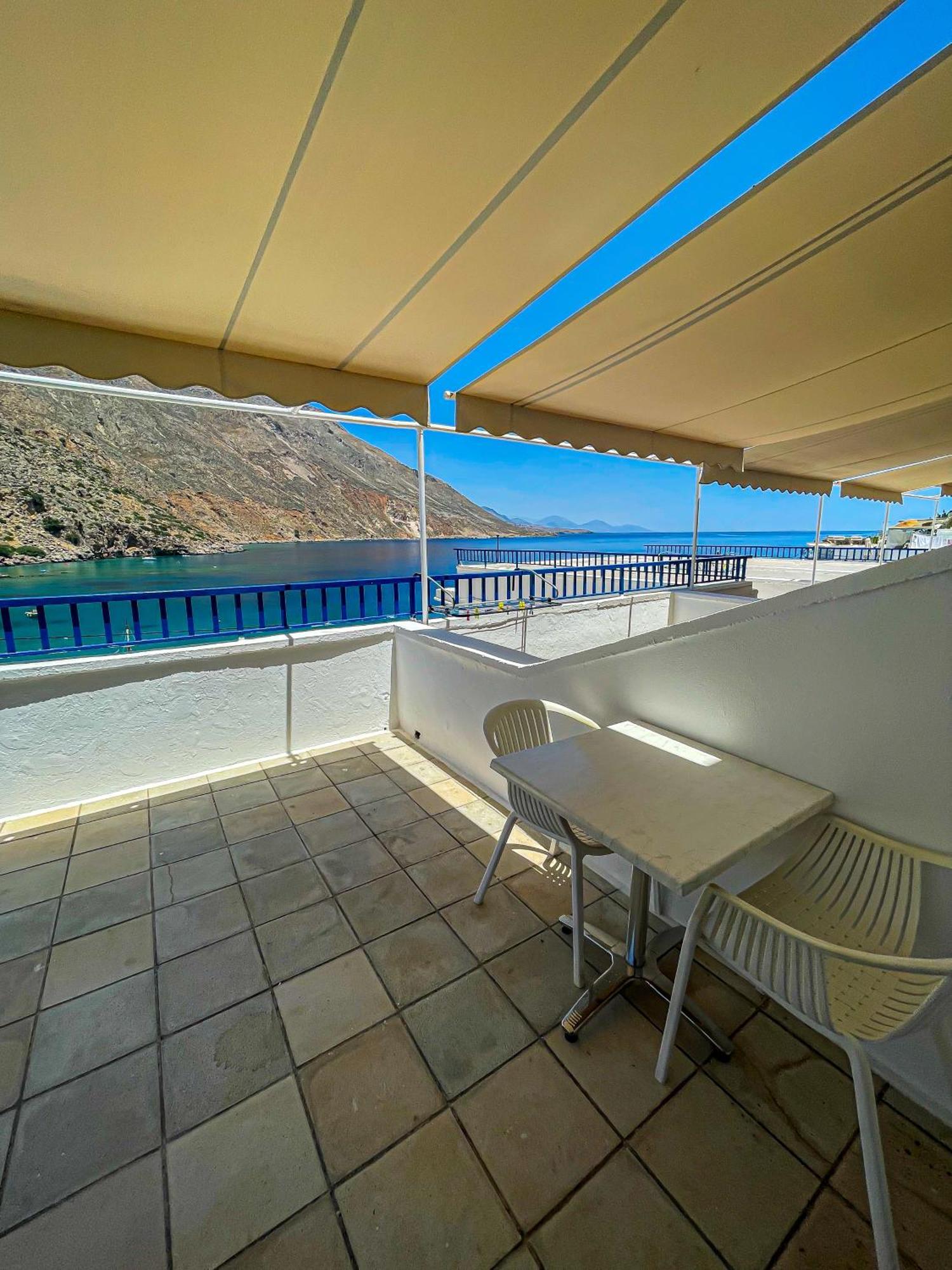 The Blue House Hotel Lutró Kültér fotó