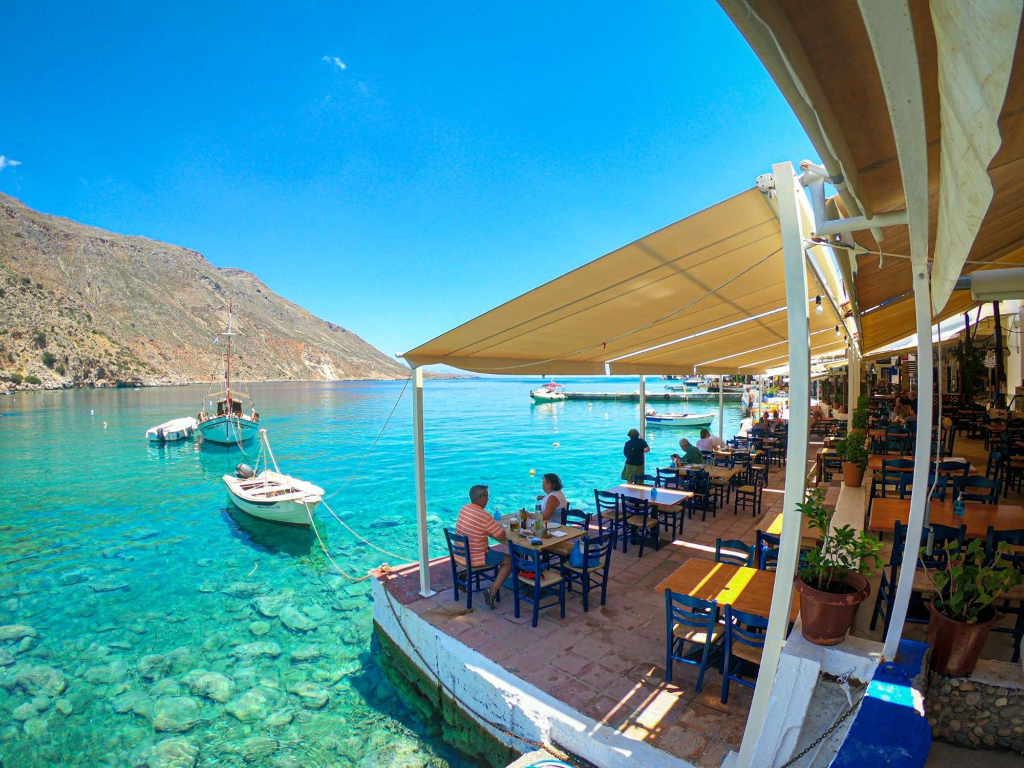 The Blue House Hotel Lutró Kültér fotó